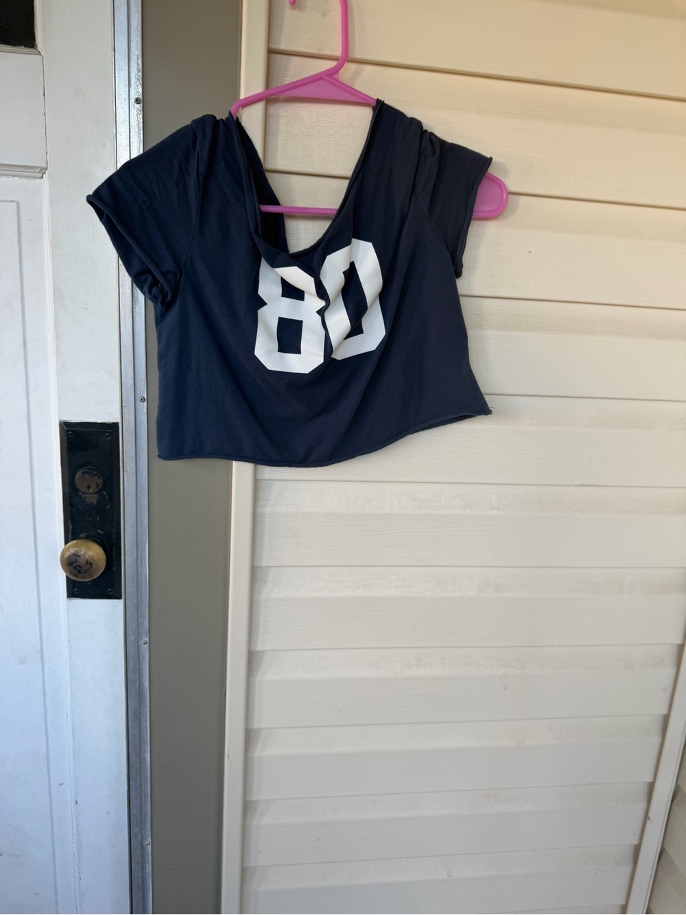 SHEIN Navy Blue Cropped Tee with White '80' Graphic